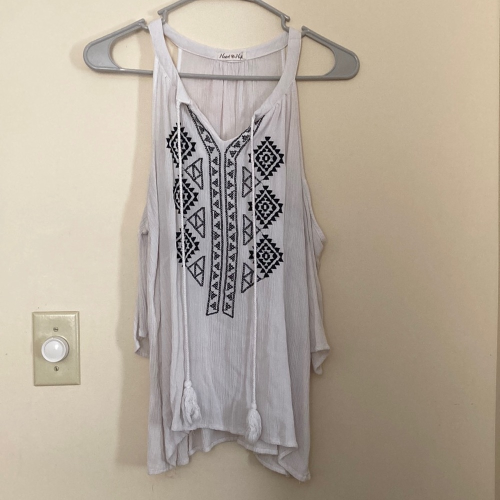 Heart Hips size S white and black tank top with sleeves, leave shoulder’s open.